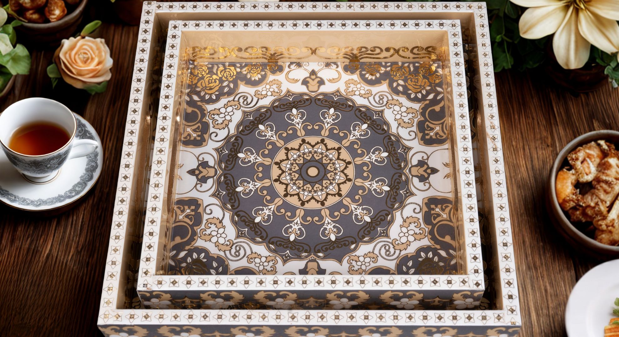 Golden Square Tray Set - Image 2